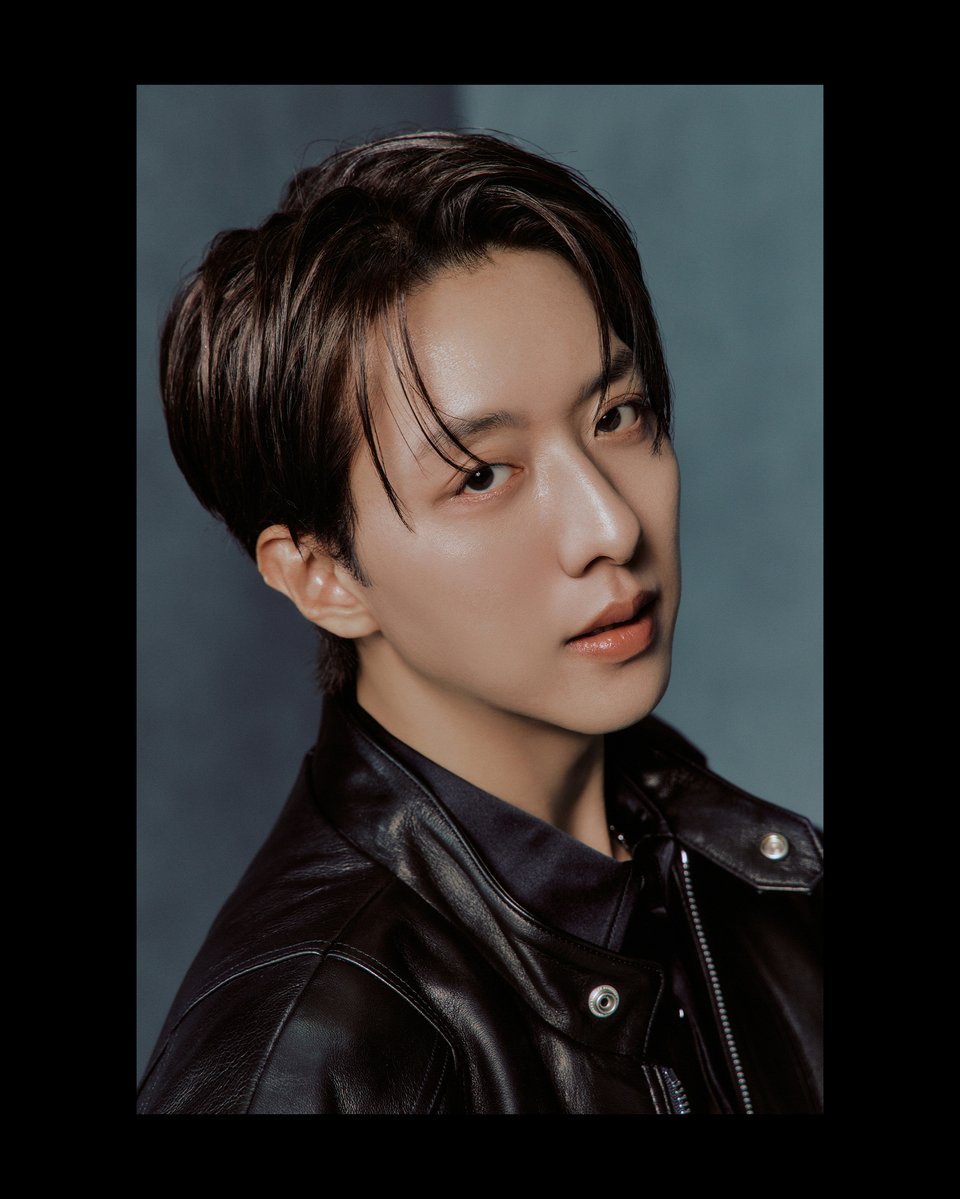 CNBLUE (씨엔블루) 3RD ALBUM [3LOGY] 

「CONCEPT PHOTO 1」

2026.01.01 6PM (KST) ➤ PRE-RELEASE
2026.01.07 6PM (KST) ➤ ALBUM RELEASE

#CNBLUE #씨엔블루 #3LOGY 
#이정신 #LEEJUNGSHIN