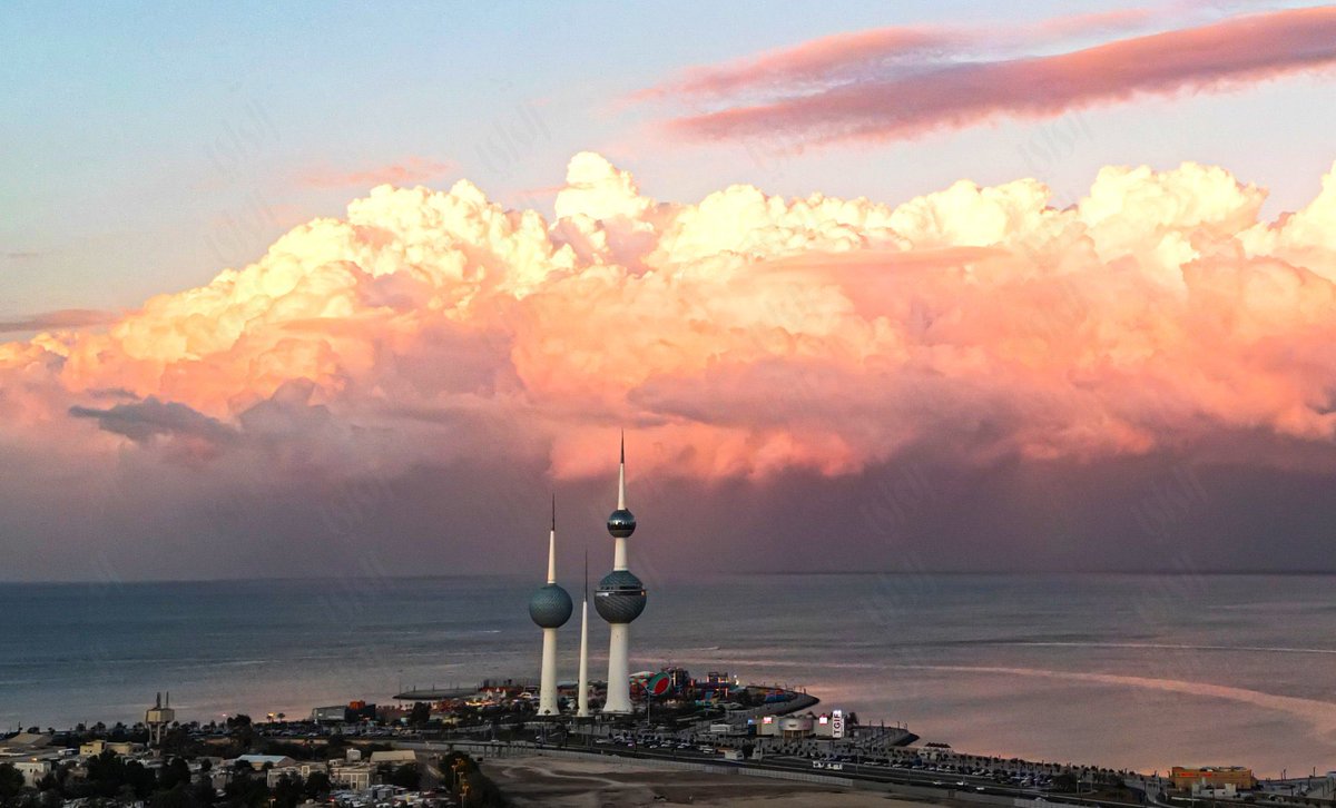 🚨🚨

الكويت تسمح ببيع مشروبات الطاقة فقط في الجمعيات التعاونية والأسواق الموازية مع الالتزام بالضوابط المتعلقة بالعمر والكمية.