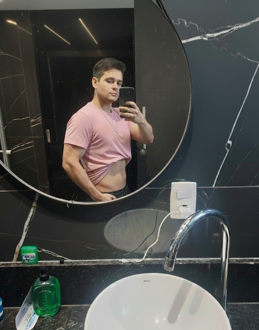 Me despedindo dela antes da ceia D;
🥮🎂🥂