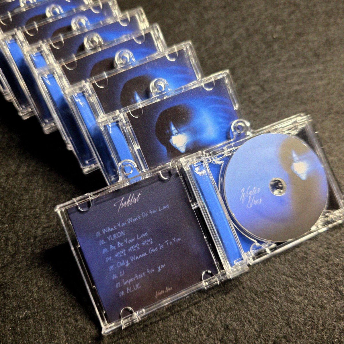 win_talk_ter's tweet image. 25.12.25 ! 💚❤️🎄⛄️
메리 쩡리스마스 나눔 이벤트

RT 추첨을 통해 3분께
WINTER BLUES NFC CD 키링을 선물로..드립니다...🎄

민정 메리 크리스마스 ☃︎