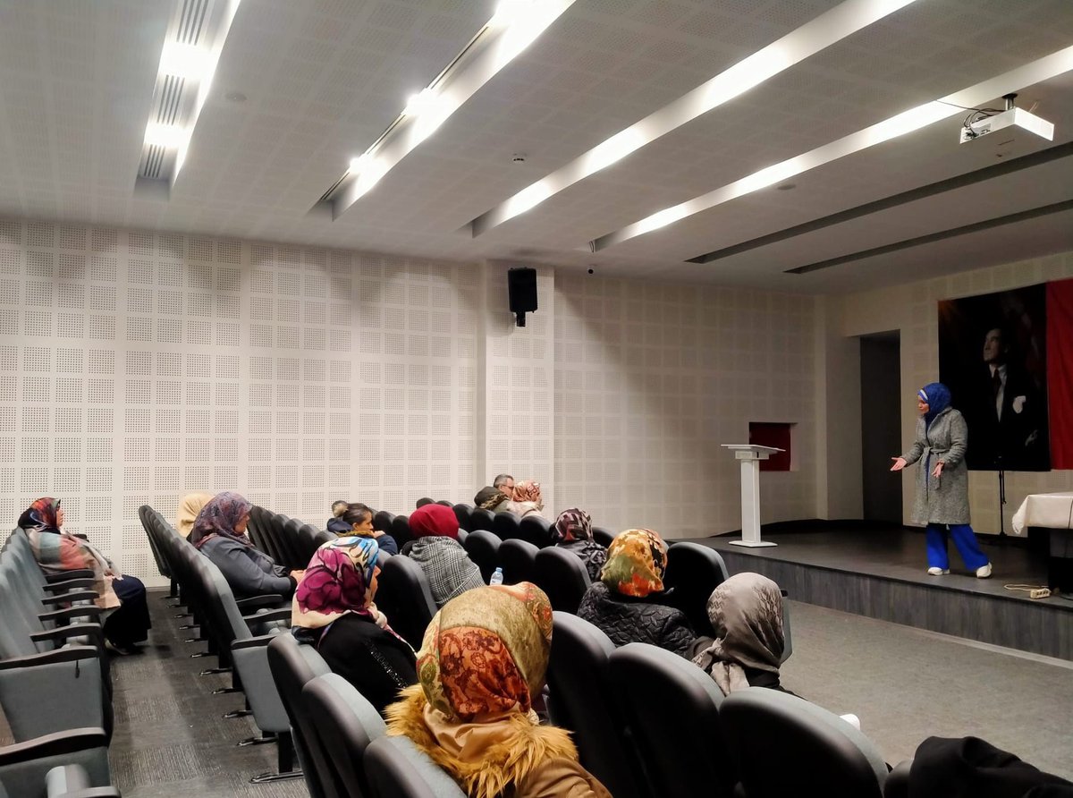 🌸 Kadın ve Aile Koordinatörlüğü tarafından hayata geçirilen ‘Veli Okulu’ programımız, bugün Konya Lisesi’nde tamamlandı. 8 ayrı konu başlığının ele alındığı eğitimlerimiz, velilerimizin yoğun ilgisi ve aktif katılımıyla gerçekleşti.

#TÜGVA #TÜGVAKonya