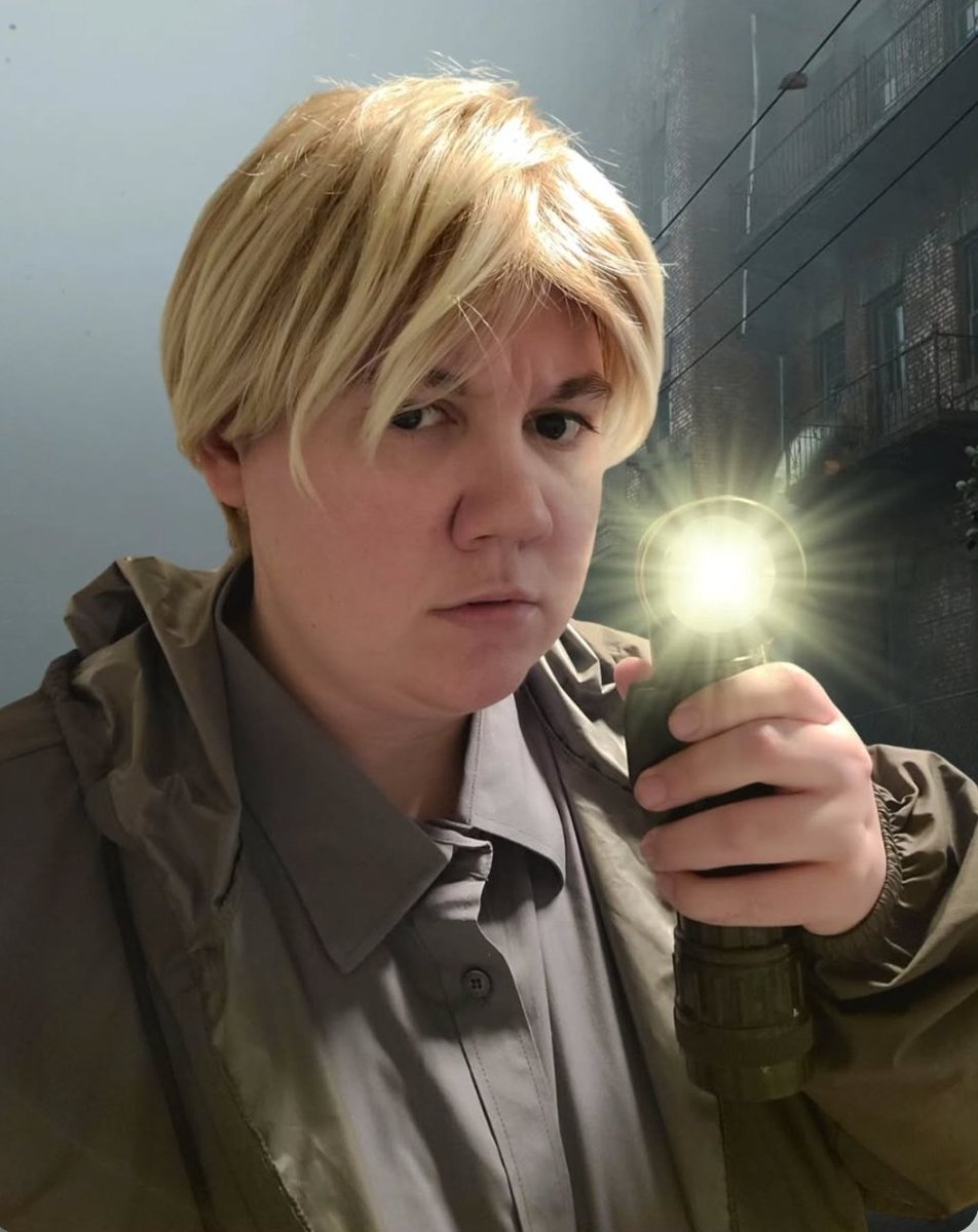 BadGamesJules's tweet photo. New Intro Tweet!
I'm Jules! I'm a lesbian variety content creator! I'm a streamer, YouTuber and cosplayer! ZaRuca and gaming are my main interests. I typically stream 3/4 times a week on Twitch &amp; YT. I love the funny bingo man from Evil Resident. https://t.co/iV29nuXOj2