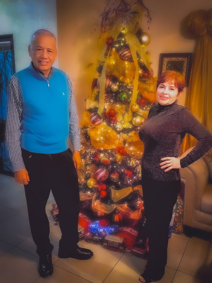 No me sobra el pan, pero un trozo del mio, es para compartirlo contigo, en esta Navidad. 

¡Feliz Navidad 2025!