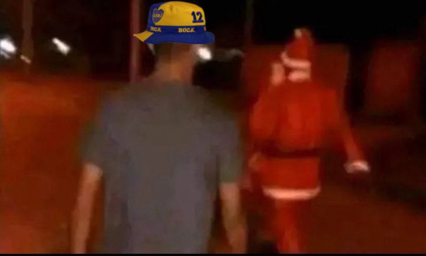 ausbjrs's tweet image. - y donde esta mi copa libertadores que te pedí viejo de mierda te estoy hablando