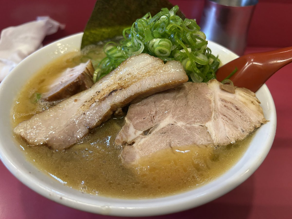 Syatoruoyaji's tweet photo. 今年最後の（たぶん）豚平納め
今日も間違いない味
ごちそうさまでした。
#豚平 https://t.co/oAKC4MnNrm