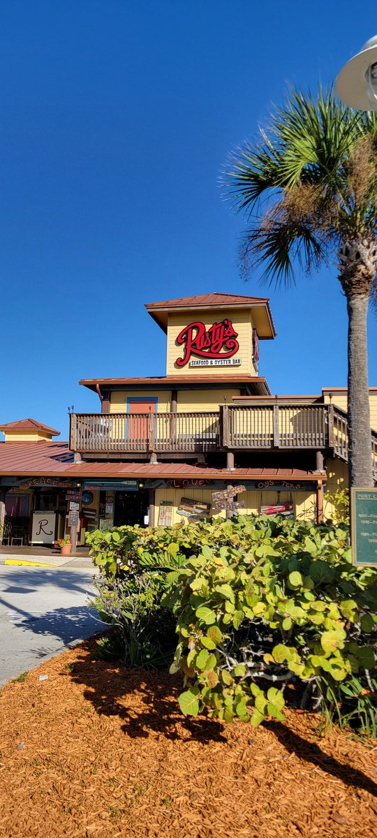 Rusty's Seafood & Oyster Bar tweet media
