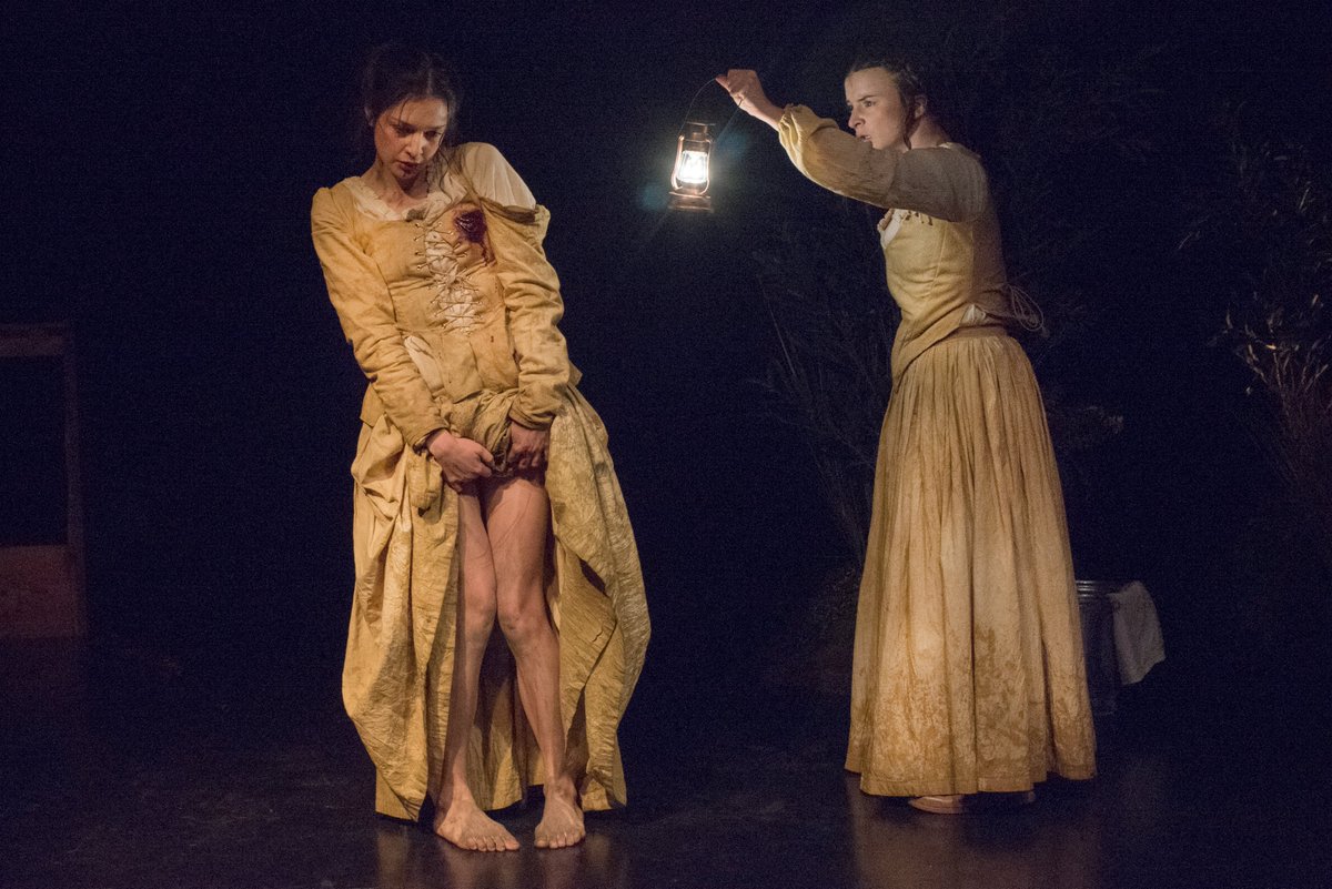 Voy a a dar un pequeño taller en el marco de @labescenico en enero.

¿Cómo ocupar el tiempo en dramaturgia?
¿Por qué dramaturgos y público le tienen tanto miedo?

Hablaremos de teoría, práctica, procedimientos y el tiempo en la dramaturgia universal.

teatroamil.cl/catalogo-obras…