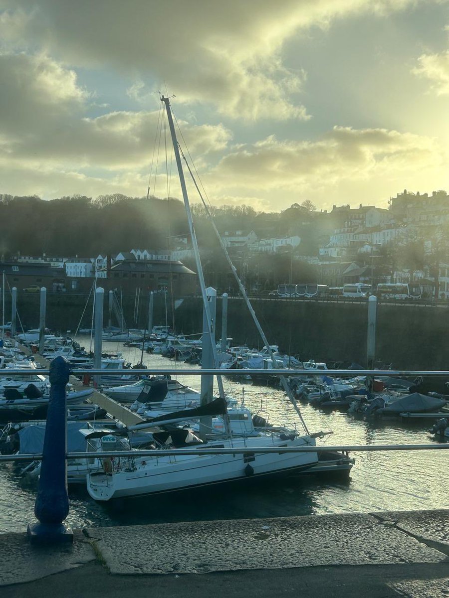 Doesn’t look happy <a href="/gsyharbours/">Guernsey Harbours</a>