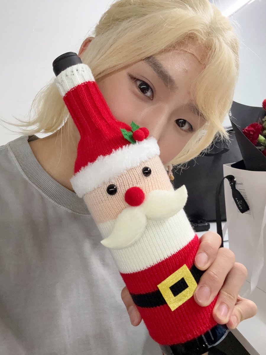 ew_0114's tweet image. 감사합니다!!
다들 메리크리스마스💕