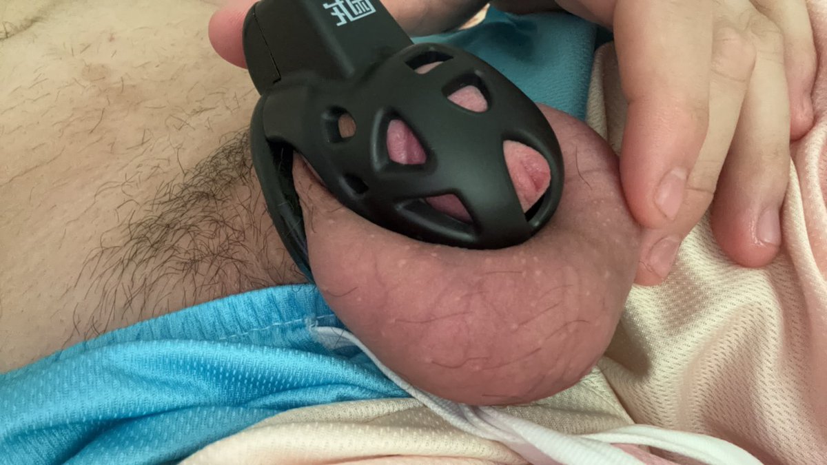 平安夜🍎平安~
圣诞节🎄快乐~
确实只剩蛋蛋了呜呜呜
你们说胶衣好看还是高弹好看呢😋😋