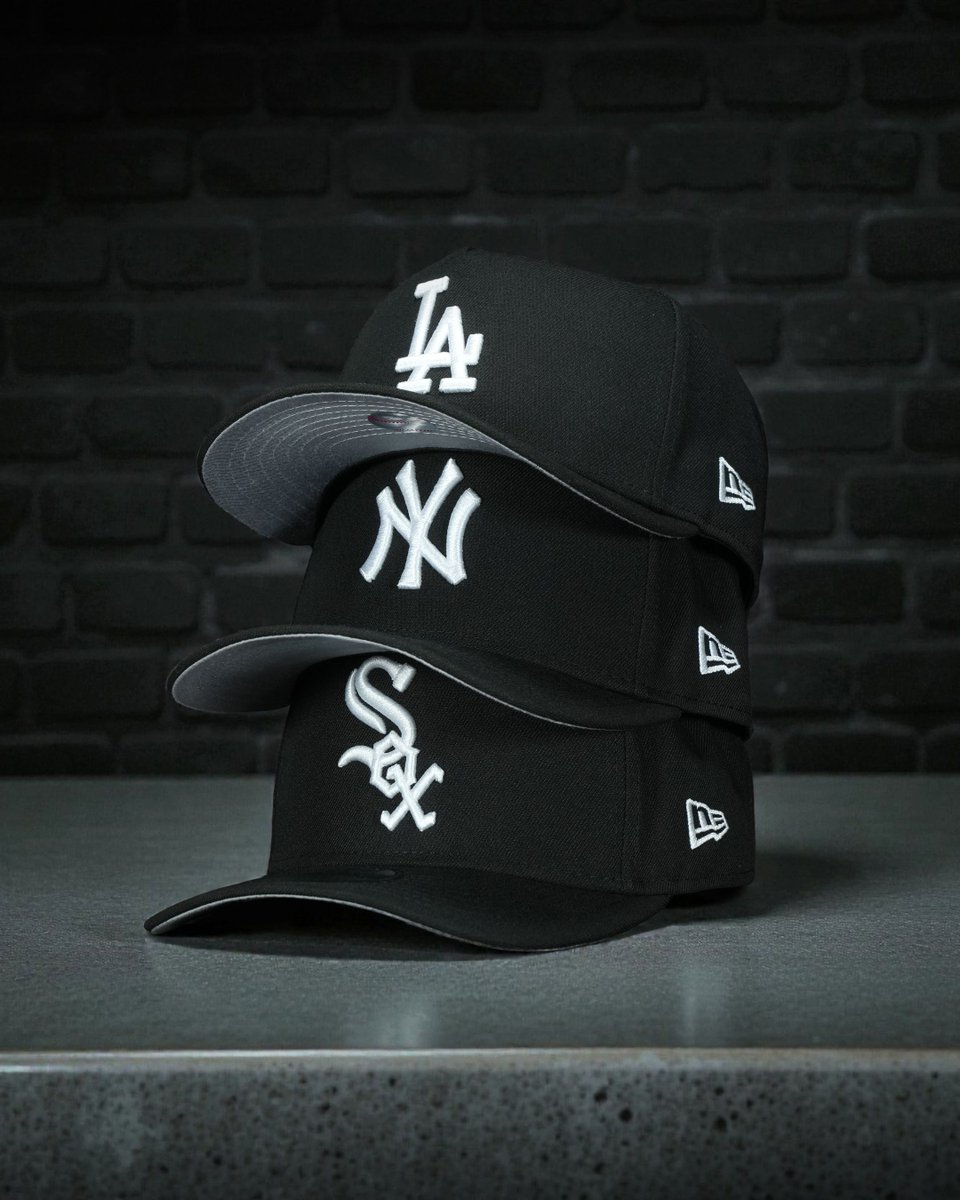 TopperzStore's tweet image. 🧢 ONLINE NOW – Classic Blacks A-Frame Snapbacks

Timeless. Clean. Undeniably hard. The Classic Blacks are back featuring the Dodgers, Yankees &amp;amp; White Sox – all in sharp monochrome 🖤⚾️

Exclusive &amp;amp; limited – don’t sleep.

Dropping @topperzstore
