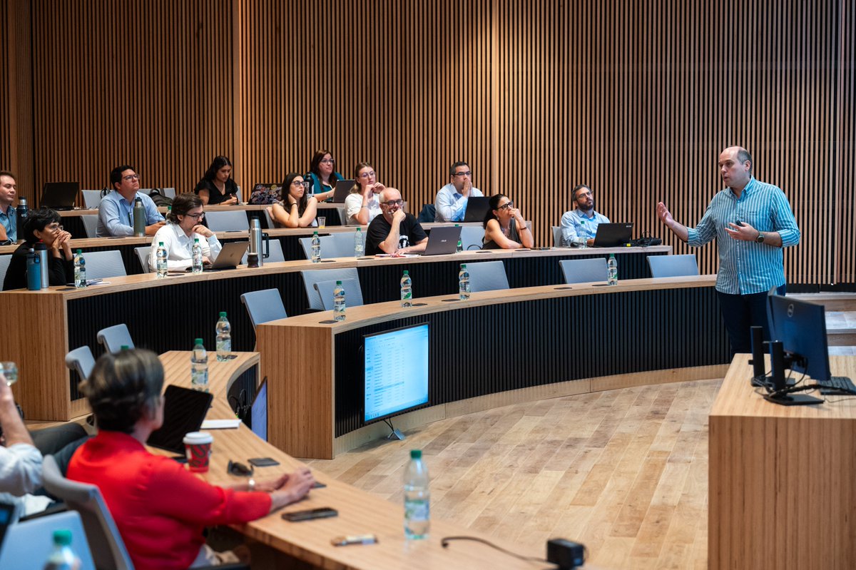 Facultad de Adm. y Ciencias Sociales de ORT tweet media