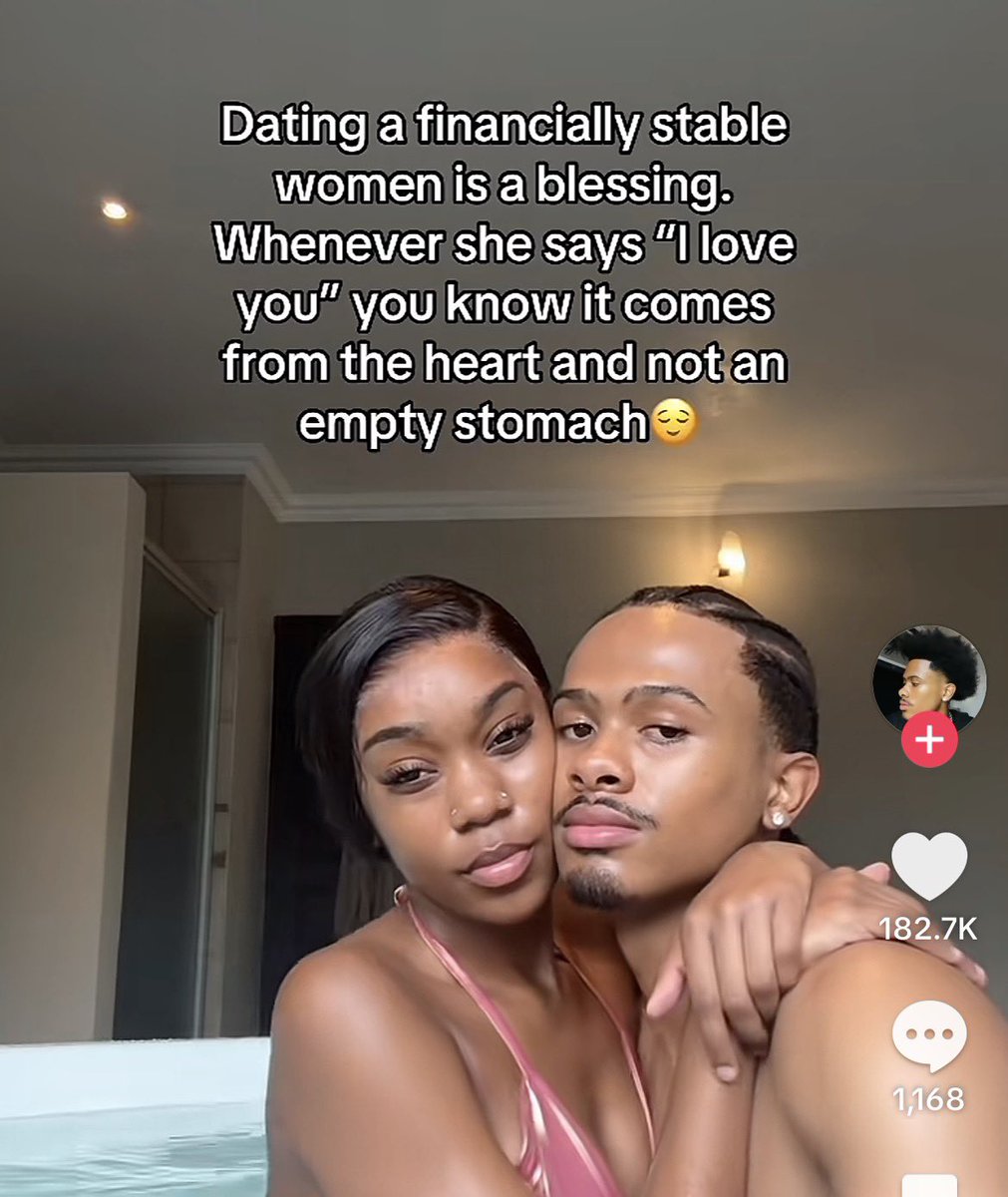 moe4dem's tweet image. Real 😭😂