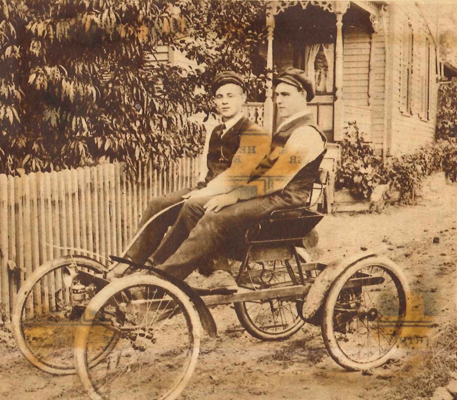 IndianaJewish's tweet image. Max Kraus and Gust Kraus, Jewish business owners from Columbia City, Indiana, are seen in a 1901 automobile in Fort Wayne, Indiana—one of the first cars in the area. They operated Kraus &amp;amp; Apelbaum, which became one of the largest seed dealerships in northern Indiana.