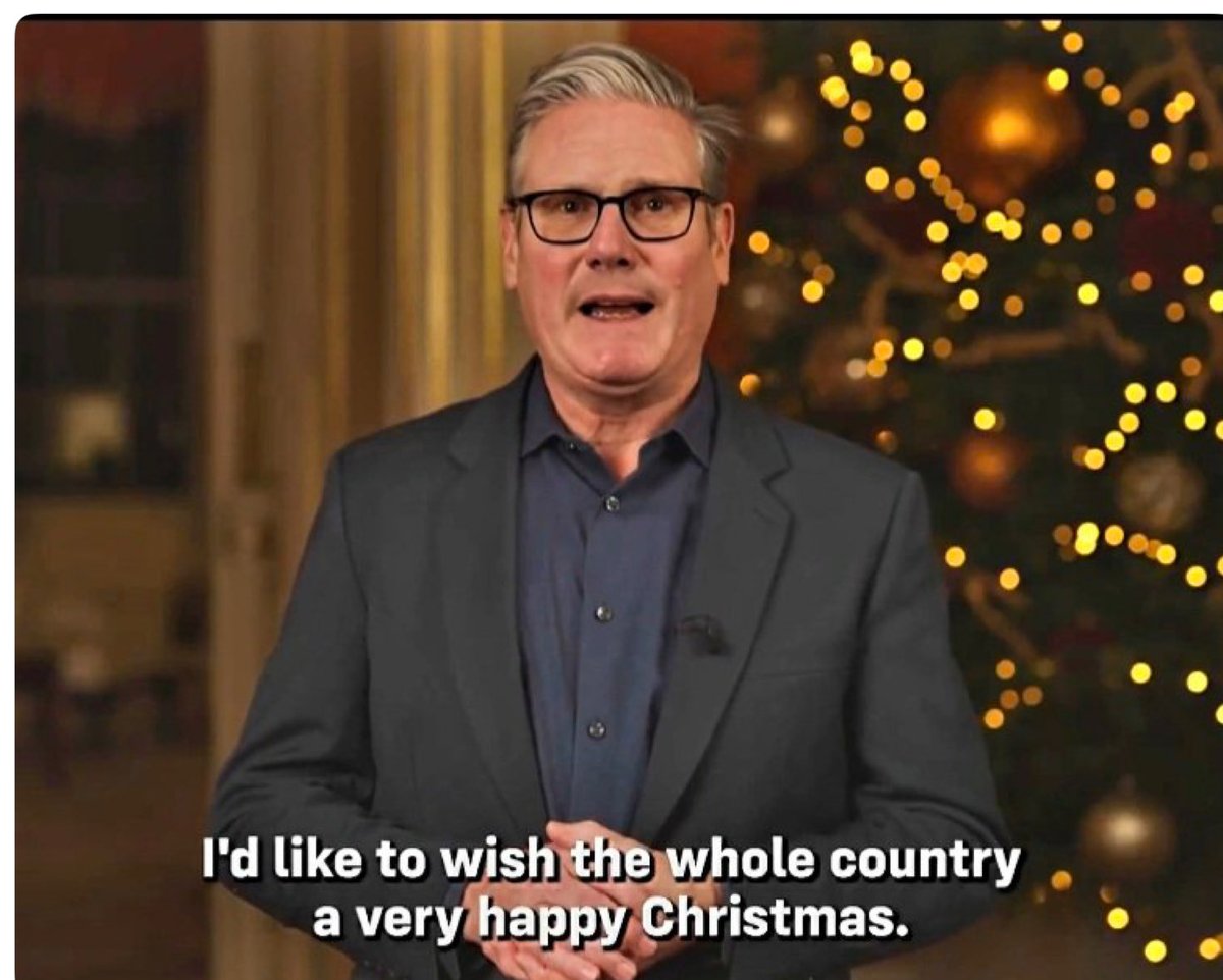 brexitblog_info's tweet image. My Christmas message to Sir Keir Starmer:

“Dear Prime Minister

Will you &amp;amp; your whole Govt please just fuck off?

Yours faithfully 
The British People”