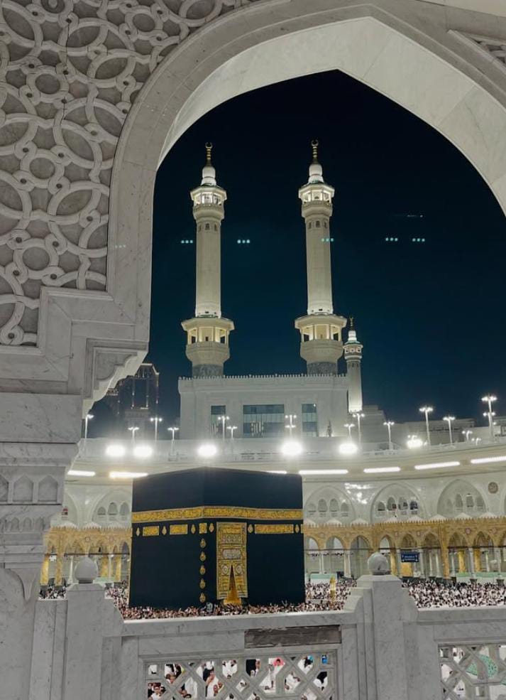 اللَّهُمَّ إِنِّي أَسْأَلُكَ فَوَاتِحَ الْخَيْرِ ، وَخَوَاتِمَهُ ، وَجَوَامِعَهُ ، وَأَوَّلَهُ ، وَآخِرَهُ ، وَظَاهِرَهُ ، وَبَاطِنَهُ ، وَالدَّرَجَاتِ الْعُلَى مِنَ الْجَنَّةِ ،
 آمِينَ 🤲