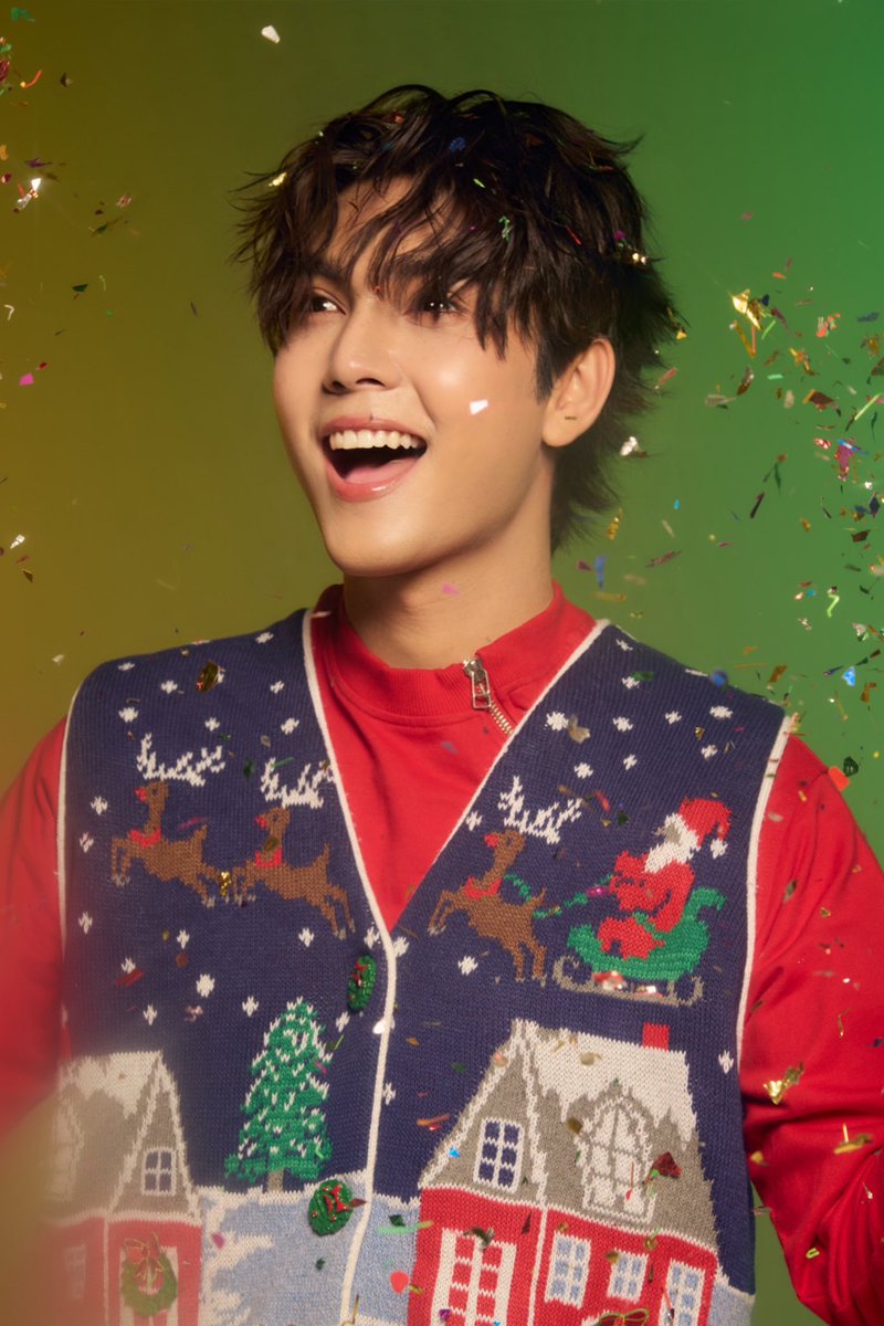 Christmas or kiss me? #SunFeros