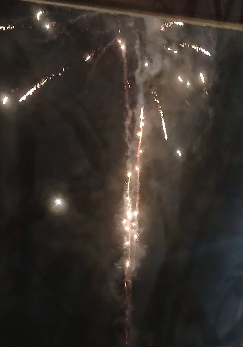 aeysik's tweet photo. 🎆 https://t.co/PUxFjzqY8Q