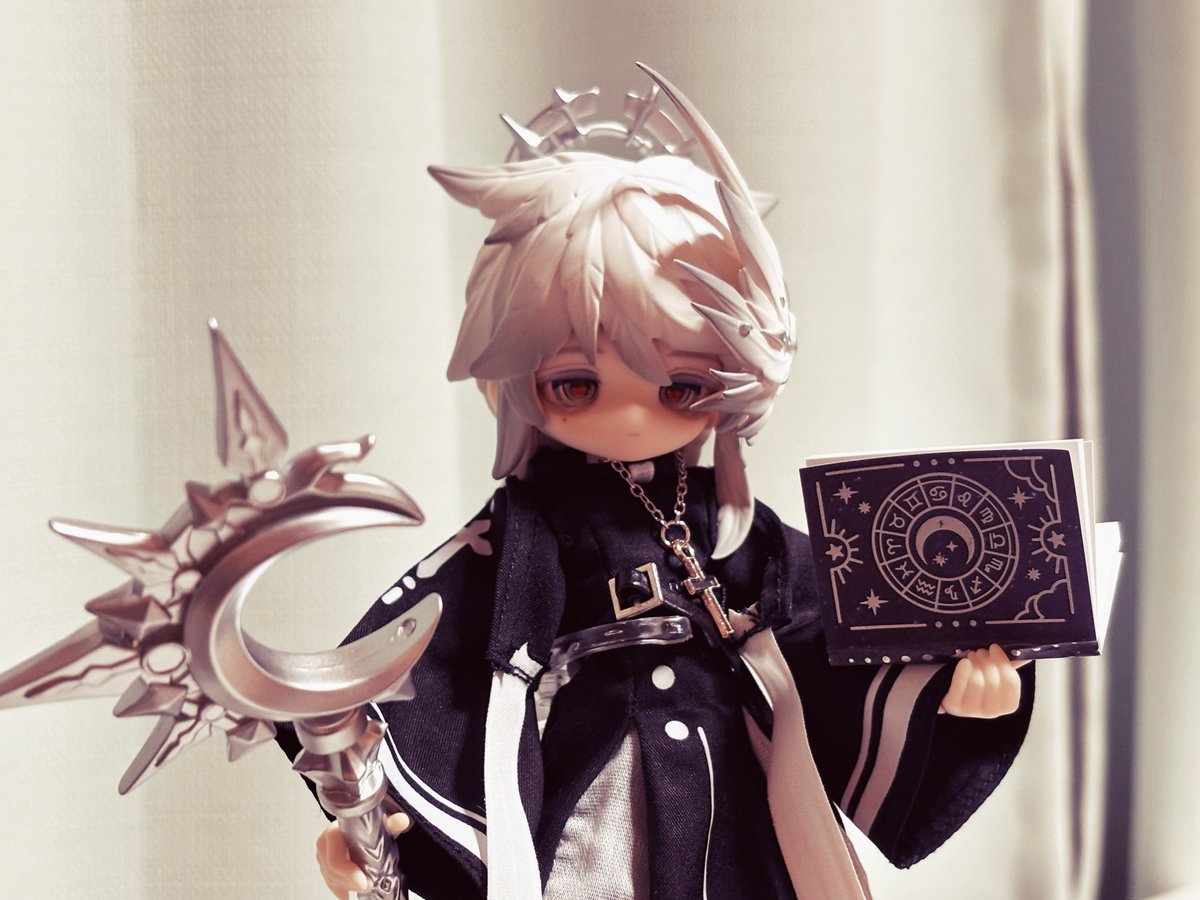 Seriaの多分ドール用の小物がすごいジャストフィットしてる