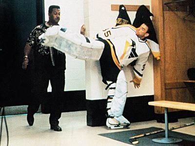 DeclouxJ's tweet image. POINT: DIE HARD is the best Die Hard.  

COUNTERPOINT: In the Die Hard SUDDEN DEATH, Jean-Claude Van Damme has a brutal fight to the death with a mascot and briefly becomes the Pittsburgh Penguins' goalie during GAME 7 of the Stanley Cup Finals and stops a shot.