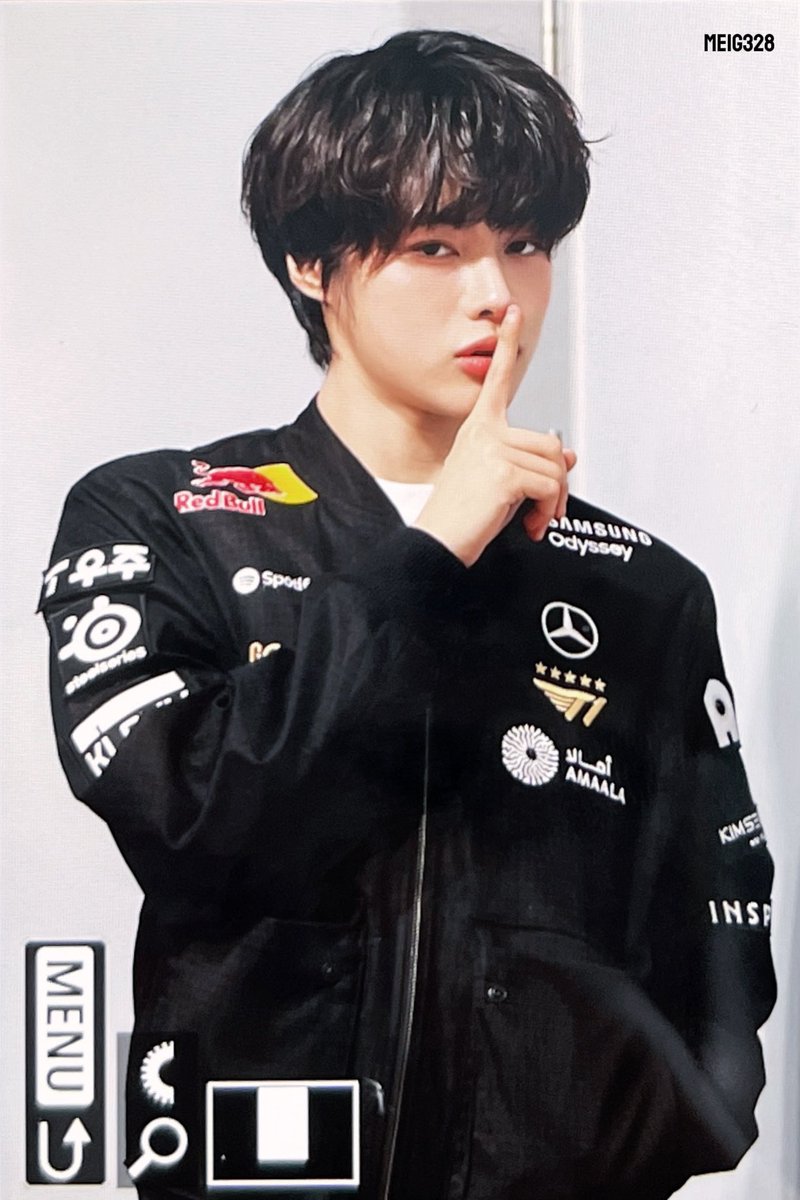 meig328_tpst's tweet photo. [PRE] 251224 뮤빗 팬싸

🤫

#TEMPEST #TPST #템페스트
#한빈 #한빈아_hanbin_Ơi #HANBIN
#T1 #FAKER https://t.co/39RDh47uYo