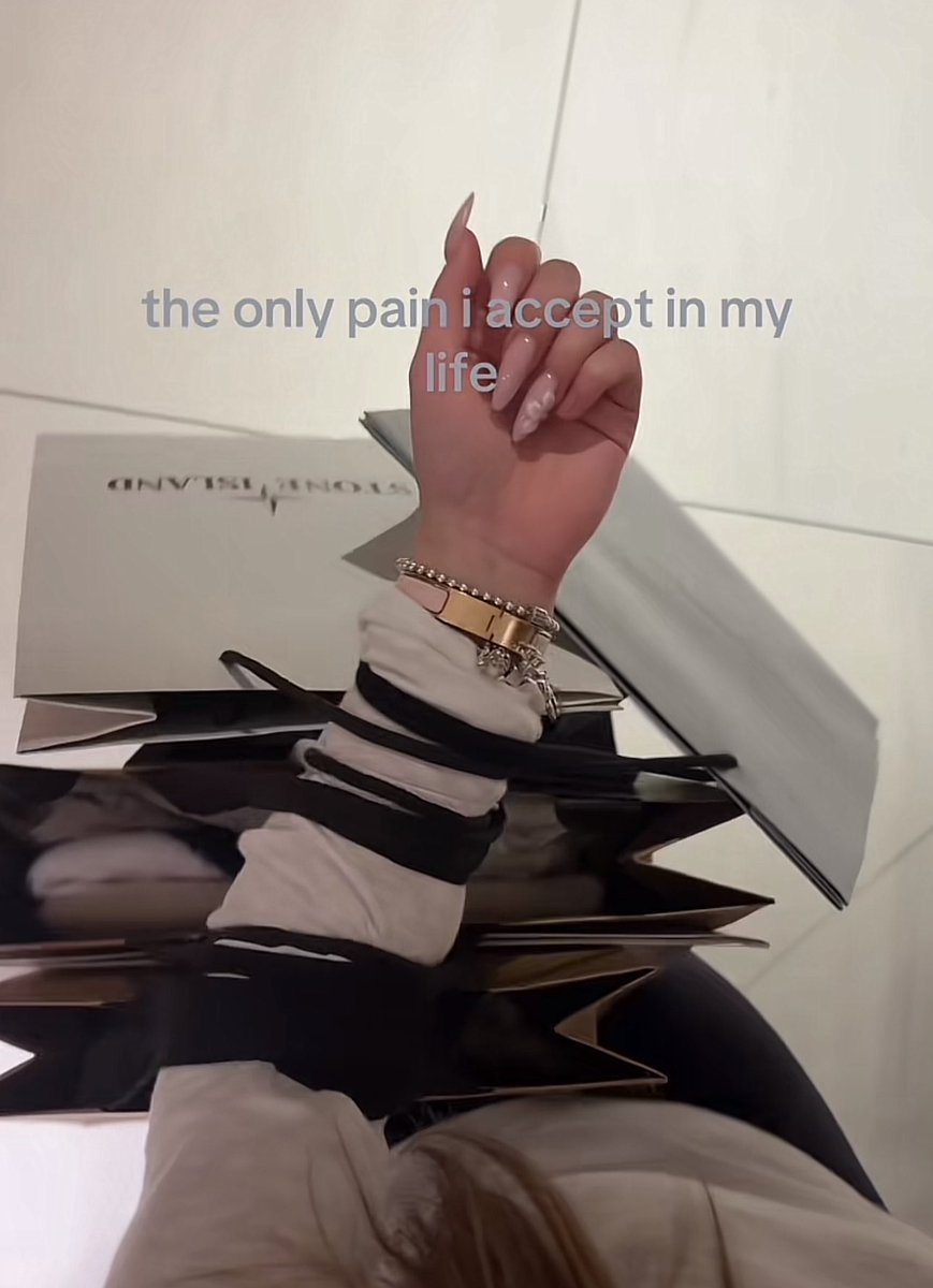 maybeeevirgo's tweet image. i’m just a girl