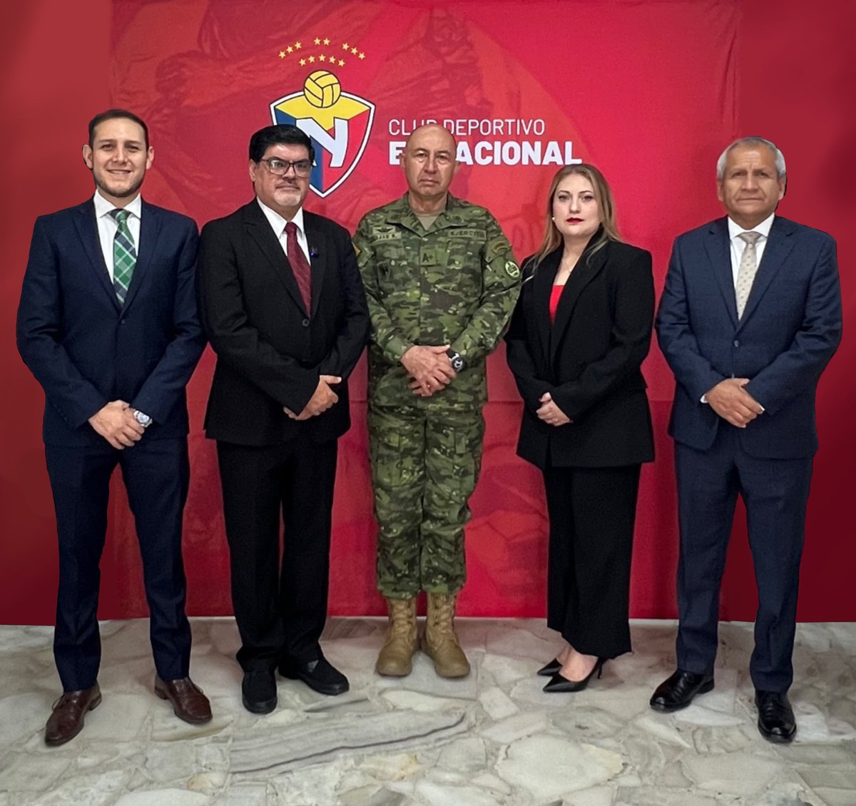 elnacionalec's tweet photo. Presentación oficial del socio estratégico del Club Deportivo El Nacional 🔴
#ElNacional #VamosBiTri https://t.co/LmC3EkrXCp
