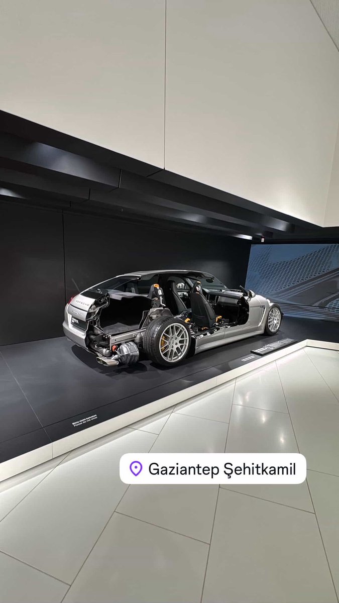 Dostum turistik bir espri patlatmış