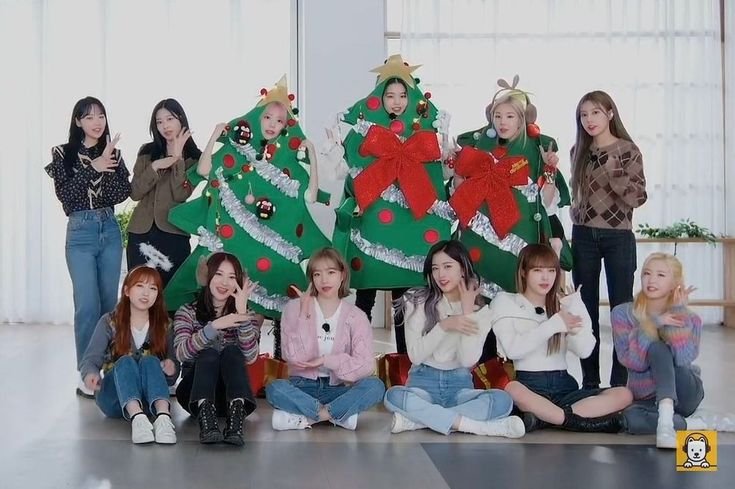 IZ*ONE Charts tweet media