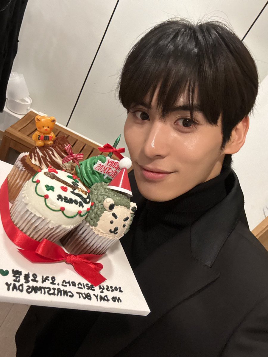 youknow0228's tweet photo. 유태양 덮머가 약 1년 만에
크리스마스 선물로 찾아왔어요😍🎄💚 https://t.co/OoCJeFNoHT
