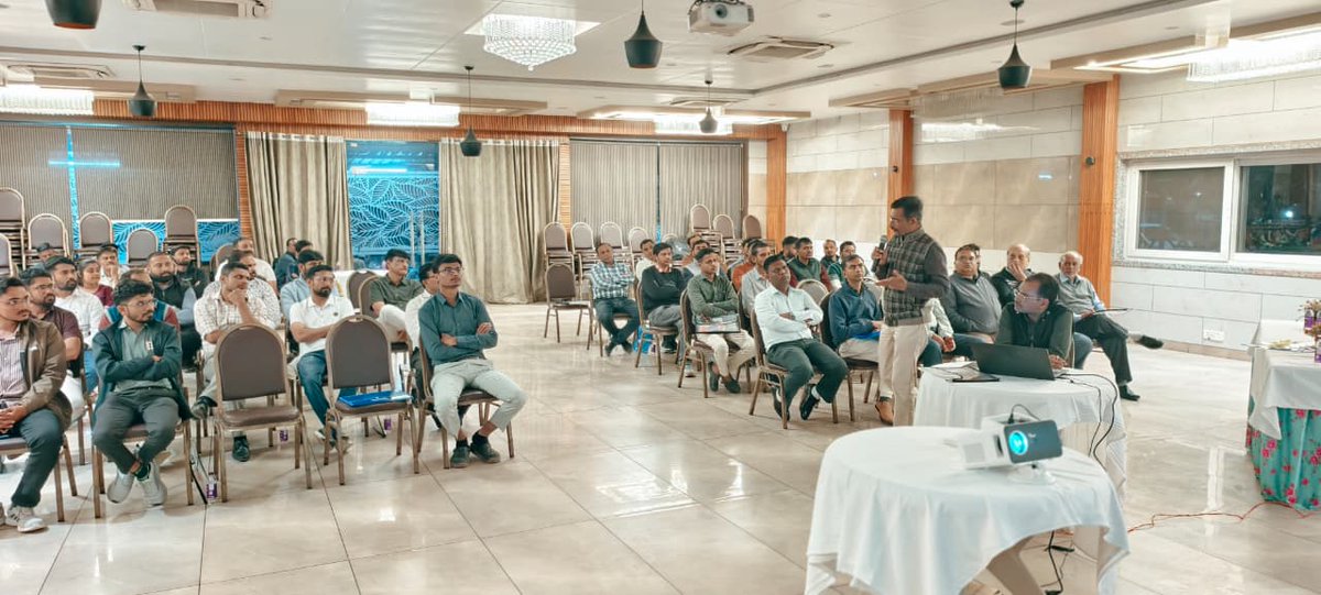 Thobaria16's tweet photo. (પીપલોદ) ખાતે ટીબી નિર્મૂલન માટે ખાનગી તબીબો સાથે CME યોજાઈ
CDHO ડૉ. ઉદય ટીલવાતની અધ્યક્ષતામાં IMA અને આયુષ તબીબોને TBના આધુનિક નિદાન (CBNAAT, BPaL) અને સારવાર અંગે માર્ગદર્શન અપાયું.
✅ નિક્ષય પોર્ટલ રજીસ્ટ્રેશન અને નિક્ષય મિત્ર બનવા અપીલ.
✅ 3.5 લાખ લોકોના એક્સ-રેનો લક્ષ્યાંક. https://t.co/sVCNYR7HCN