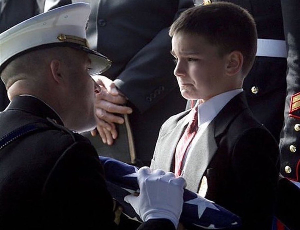 MilitaryCooI's tweet image. Eight year old Christian Golczynski accepting the flag for his father, Marine Staff Sgt. Marc Golczynski, during his memorial service.
