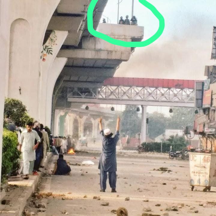 ہمت ہاریاں دا کم عشق نئی
کم شیر دلیر جوان دا ای✨

خالی ہاتھ ظالم کی گولیوں سے ٹکرانا صرف لبیک والوں کا کام ہی ہے

#نوائےسحر