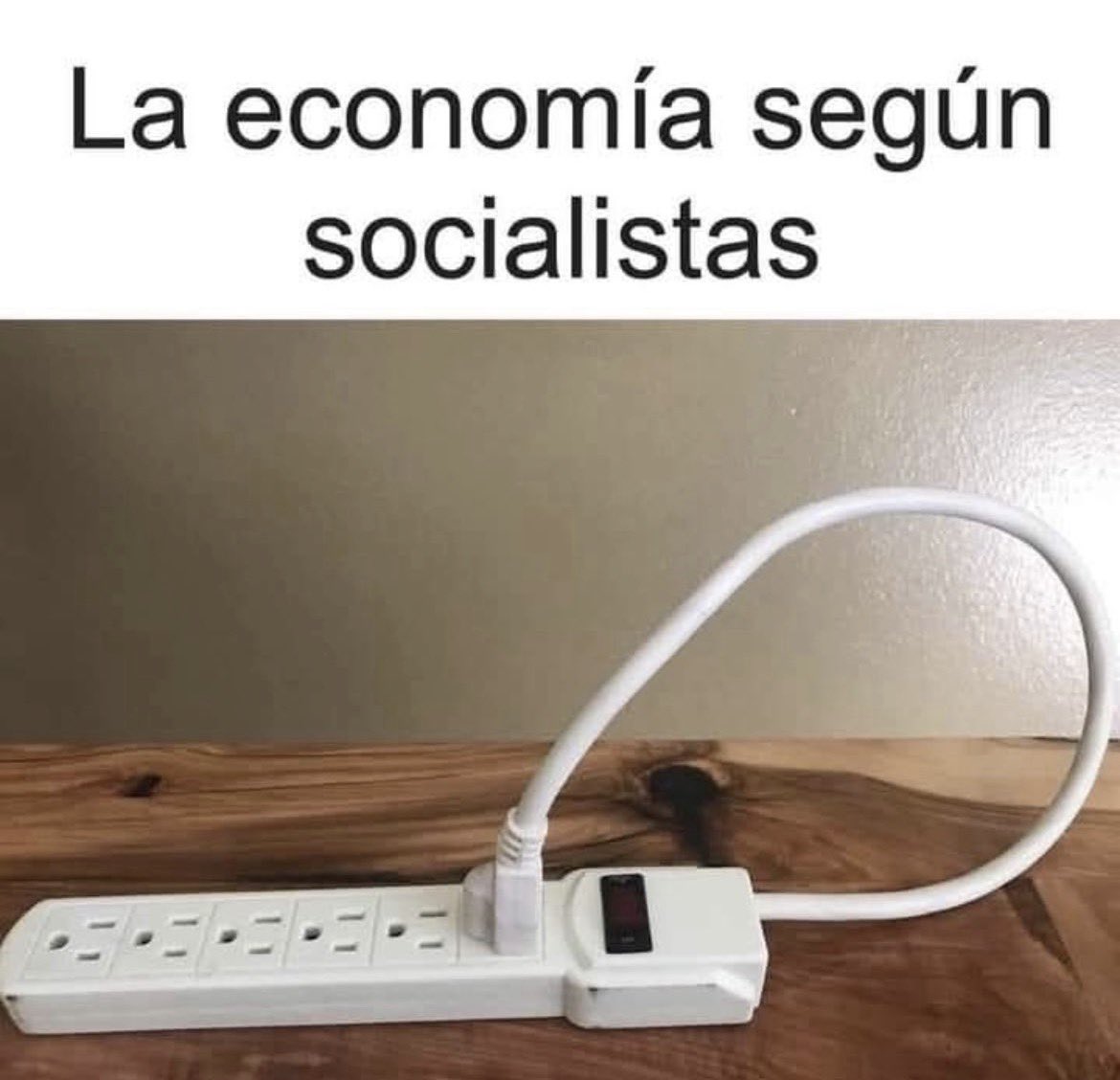 charovargas_'s tweet image. 