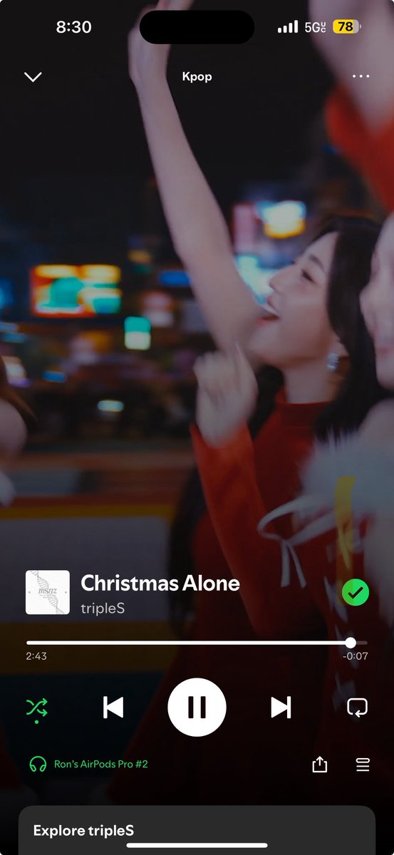 Newbieboi's tweet photo. #크리스마스에는_tripleS와함께 #Christmas_Alone https://t.co/ZzsIPe1RtL