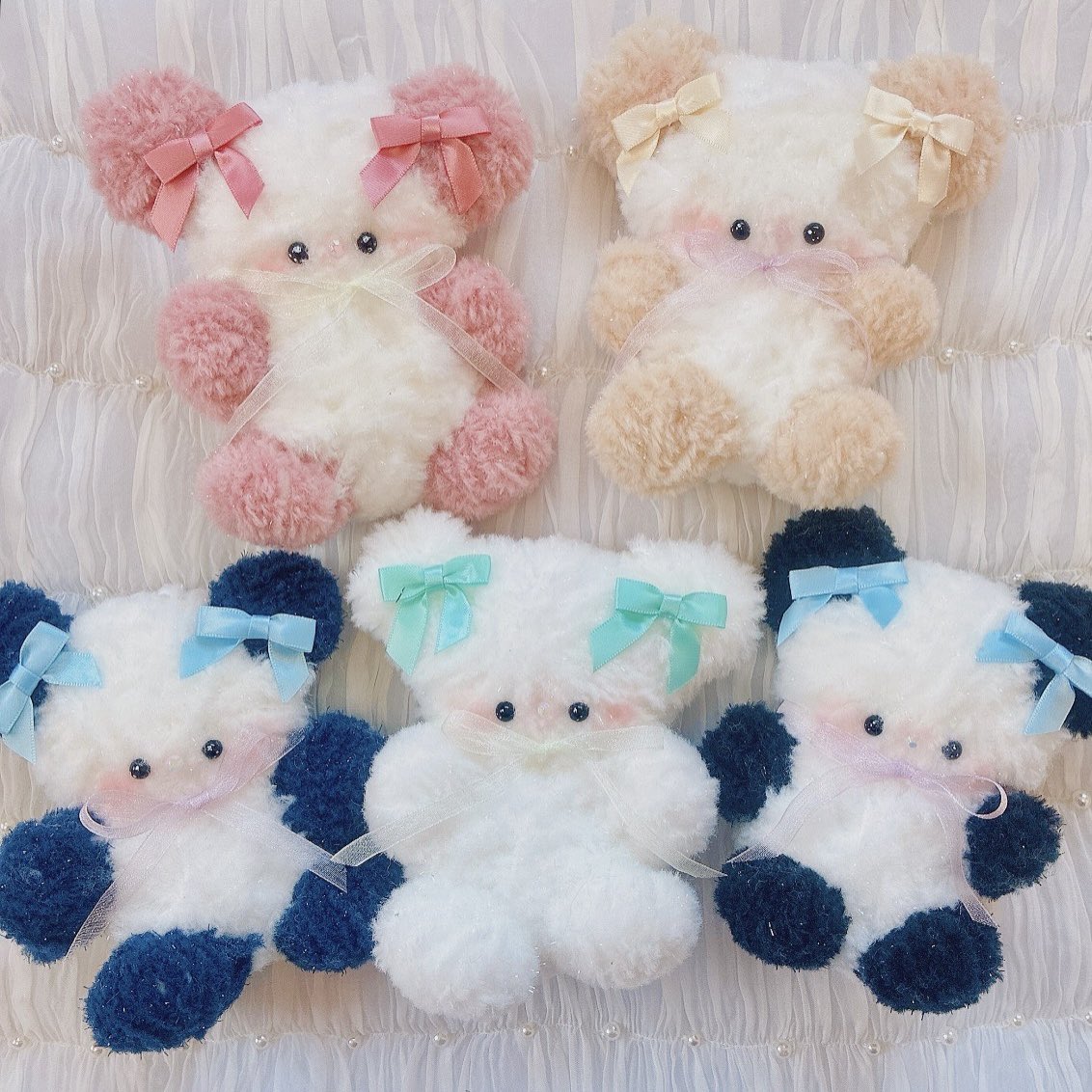 思えば最近私のぬいぐるみ載せてなかったから載せとく。
可愛いって言ってくれ、、バズらせてくれ、、