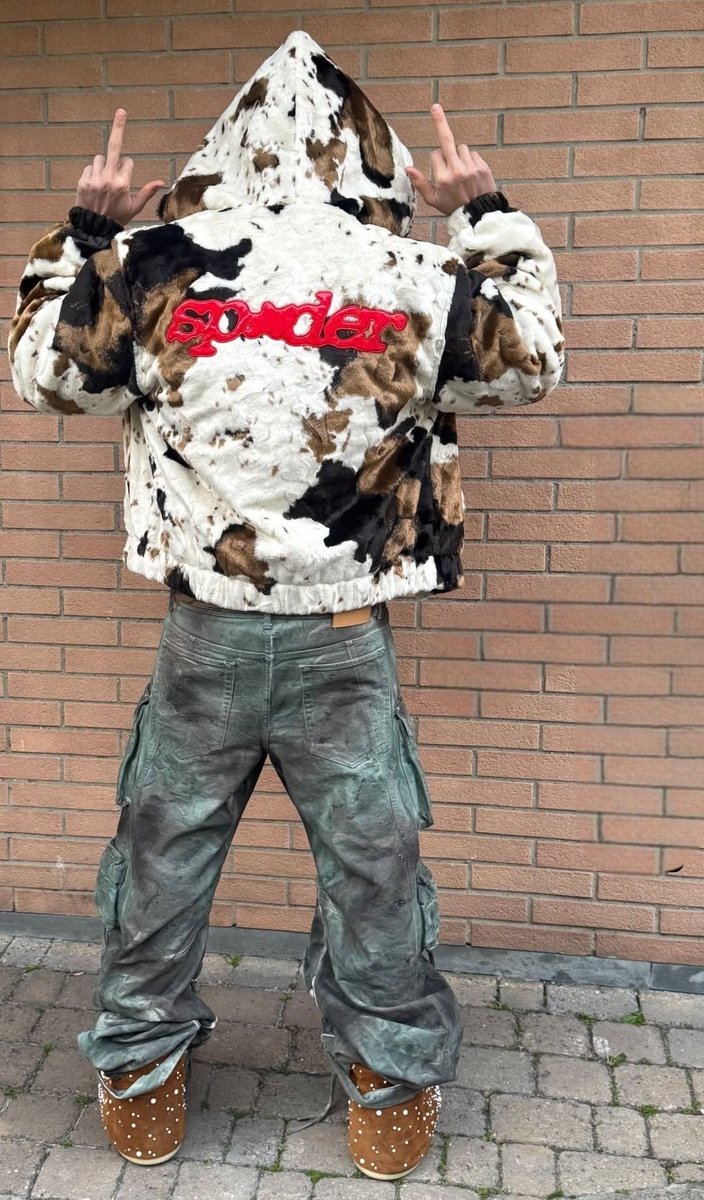 musesblueprint's tweet image. Cow Print Jackets 🐄 &amp;gt;