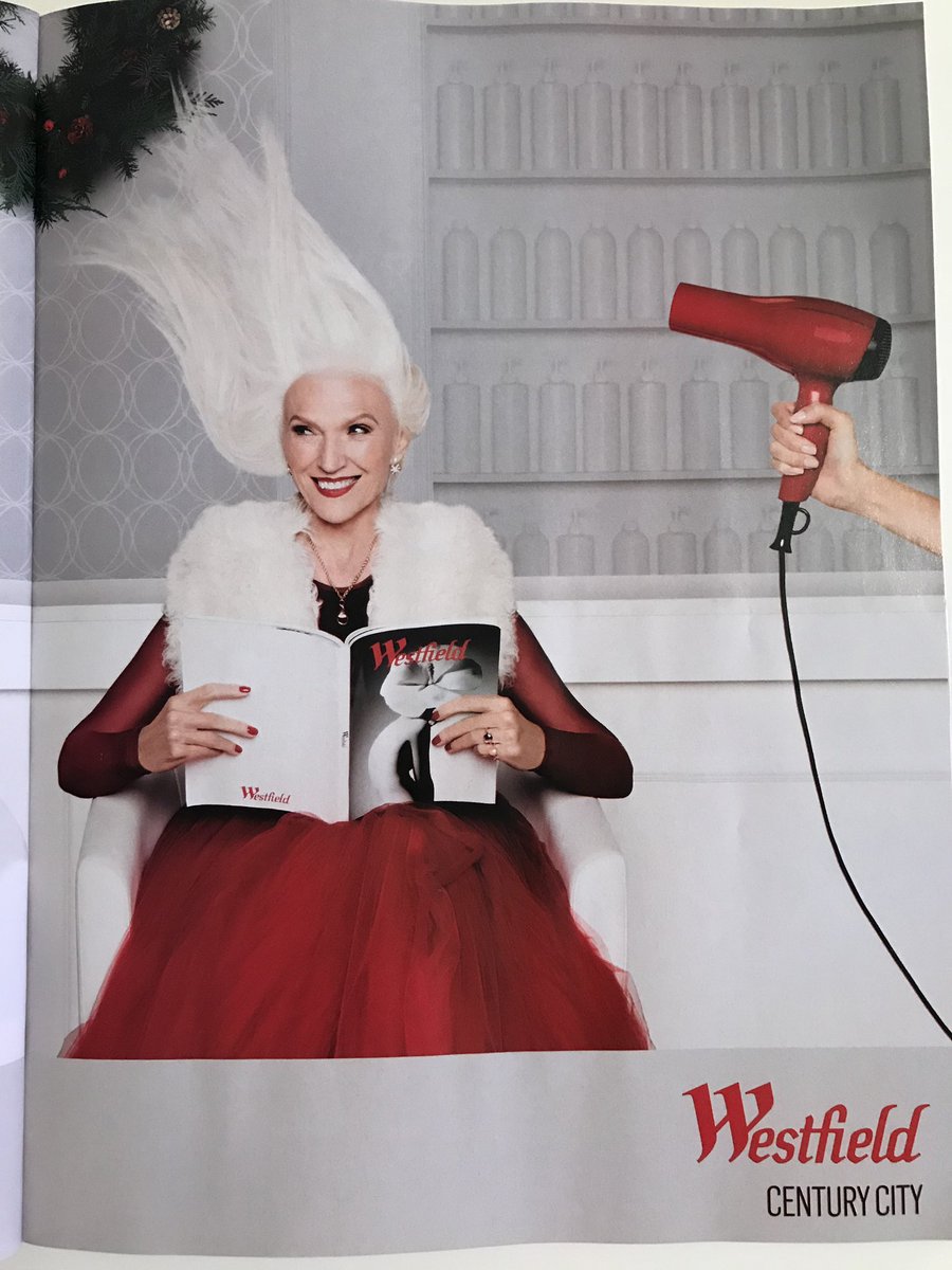 mayemusk's tweet image. Christmas is coming 🎶 🎶 
A few of my numerous Christmas modeling jobs in the past. 🎄🎄