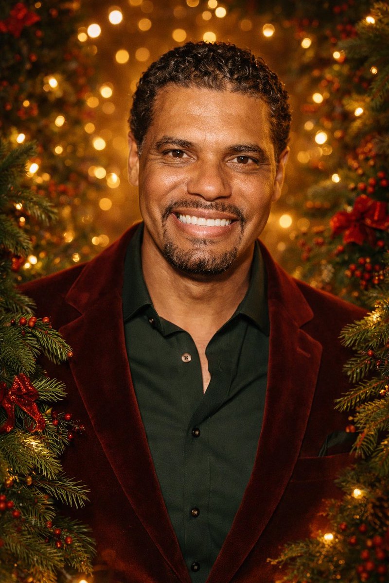 PadgettGene's tweet photo. A.I. photo editor. Merry Christmas https://t.co/0sTdPDu1vr