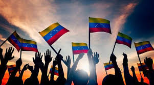 Queridos Hermanos Venezolanos en el Mundo

En esta Nochebuena del 24 de diciembre de 2025, cuando las estrellas se inclinan más cerca de la tierra, y la Polar marca nuestro rumbo, permítanme dirigirles esta pequeña nota de
“Buen Deseos”.

En familia y con el alma desnuda y