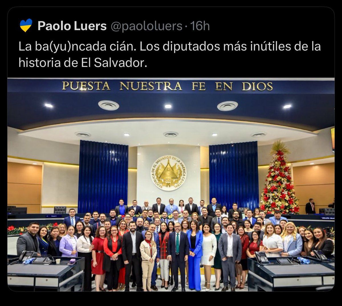Mientras hablabas de paz, bendecías la oscuridad.
Hoy llorás la industria que te dio de comer,
pero fue la bancada Cyan, la que cerró el grifo del negocio.
La calle no olvida. La historia tampoco.