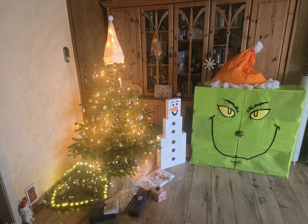 TanjaHatzmann's tweet photo. Schöne Weihnachten wünsche ich euch allen🌲🌲🌲 https://t.co/u19Th741AX