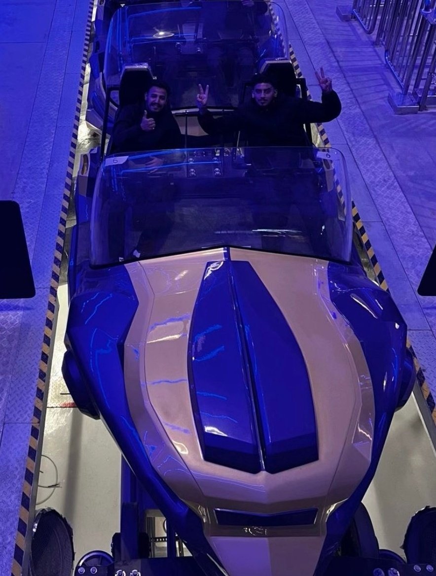 M7MD_A98's tweet photo. تم تصوير لقطات لأفعوانية Falcon Flight مع وجود الركاب و منظور الراكب ايضاً POV، و سيتم نشرها خلال هذي اليومين.

ترقبوا 👀🔥 https://t.co/RrIkSx7ITW