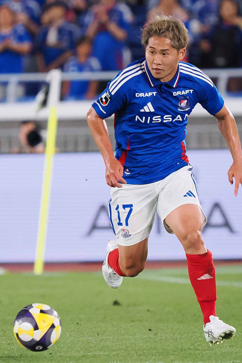 【ヨコハマエクスプレス】

複数年契約を残す井上健太にはマリノスでプレーする選択肢もあった。

しかし27歳という年齢でのキャリアアップには大きな価値がある

[井上健太、清水エスパルスに完全移籍]
www2.targma.jp/yokohama-ex/po… #fmarinos #ヨコエク