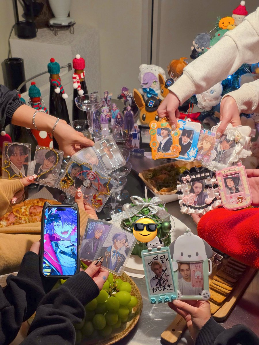 🎄💞올해도 느좋 크리스마스 모임💞🎄
 💕　 /＼＿_.ヘ／ヽ  💕
　　 /　　　(＿(⌒厂ヽ
　　|　　　　　￣＼ノ
∩∩ ミ ⌒ ｏ　●　ミ
( ⊂) 乀＿＿＿＿＿ノ