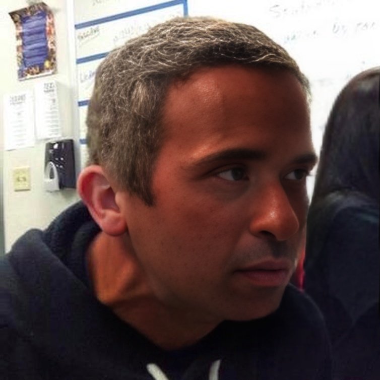 9mmsmg's tweet image. Vivek trying his best not to say the most insulting things possible about Americans on the anniversary of his Christmas Eve crash out.