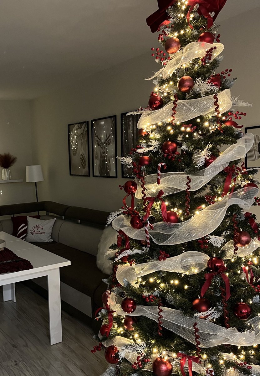 SmilingAndDead's tweet image. wesołych świąt misie pysie!!