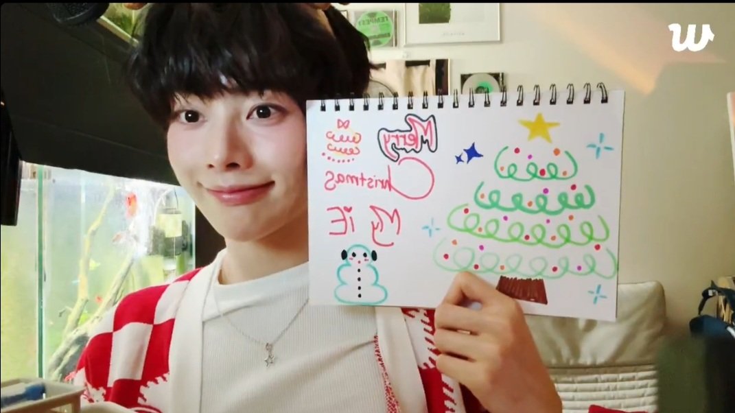 huongnangmt's tweet photo. Phác họa vài nét
Nên tranh Noel
Cây thông dễ dàng
Tình yêu nhỏ, tình yêu to
Gửi iE tất 🥰
@HANBIN_twt_ #HANBIN #한빈 #HANBIN_TEMPEST #TEMPEST #템페스트 #TPST_twt #TPST__official #TPST https://t.co/GO7TEiNNI8