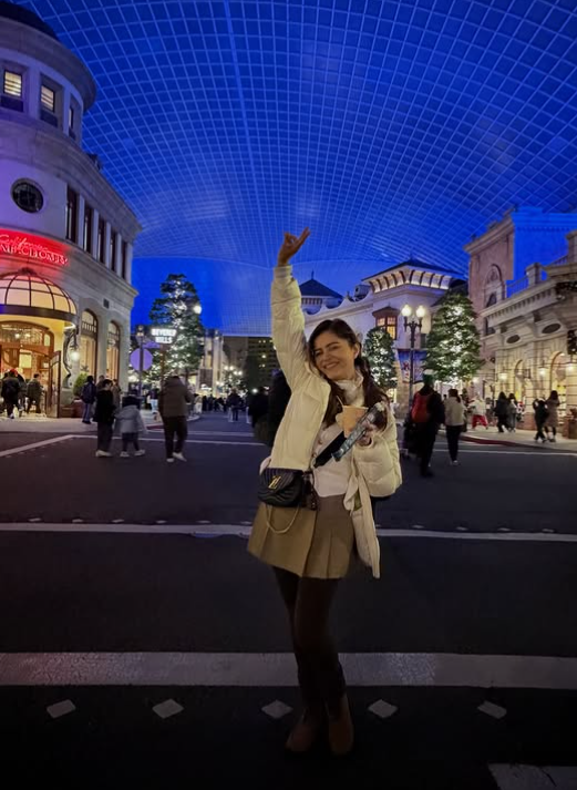 Rubina is flexing her “Tourist-y feel good “ side thru latest Insta post. Engagement please!

Insta link: instagram.com/p/DSo6h-_Dc3I

#RubinaDilaik #RubiHolics #Japan