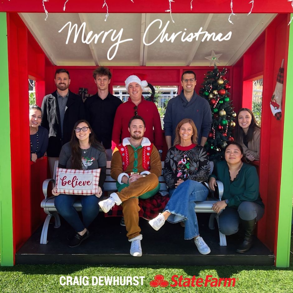AgentCraigDew's tweet photo. Merry Christmas and Happy Holidays from our State Farm family to yours! https://t.co/fcTSuv0JIv